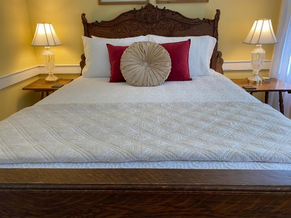 Spouter Inn Bed & Breakfast image 11