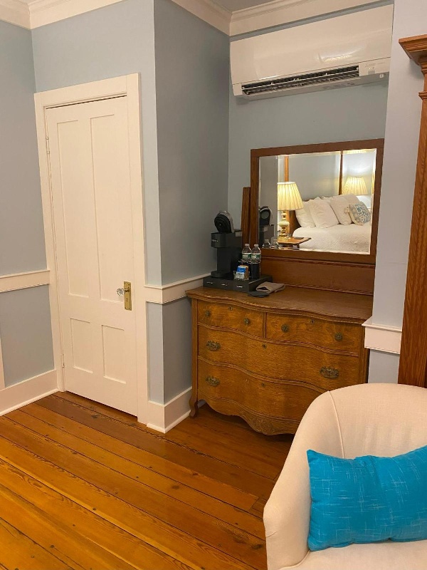 Spouter Inn Bed & Breakfast Main image