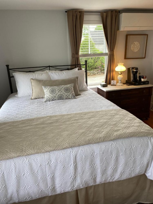 Spouter Inn Bed & Breakfast image 9